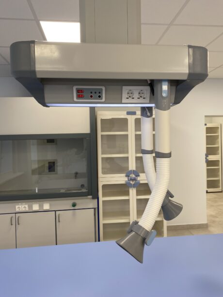 Wiszący wielofunkcyjny system laboratoryjny z wyciągiem (PDLS-2)